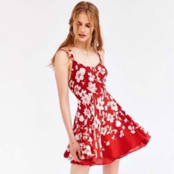 Kimchi Blue Dresses & Skirts - Kimchi Blue U.O. Size 2 Burnt Orange Floral Dress